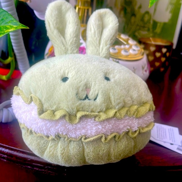 Jellycat Dainty Dessert Bunny Macaron - Picture 2 of 8